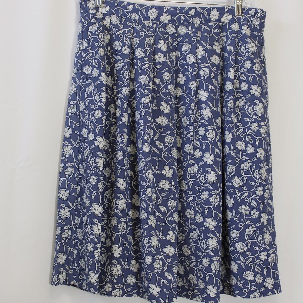 Worthington, Size 18, Blue skirt with White Floral Designs